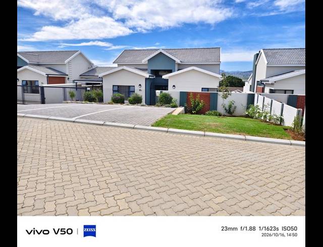 3 BEDROOM HOUSE FOR SALE IN HARTENBOS HEUWELS